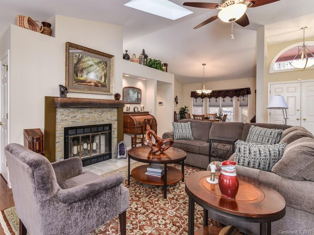 121 Foothills Drive - Photo 5