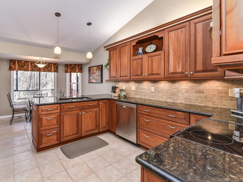 121 Foothills Drive - Photo 9