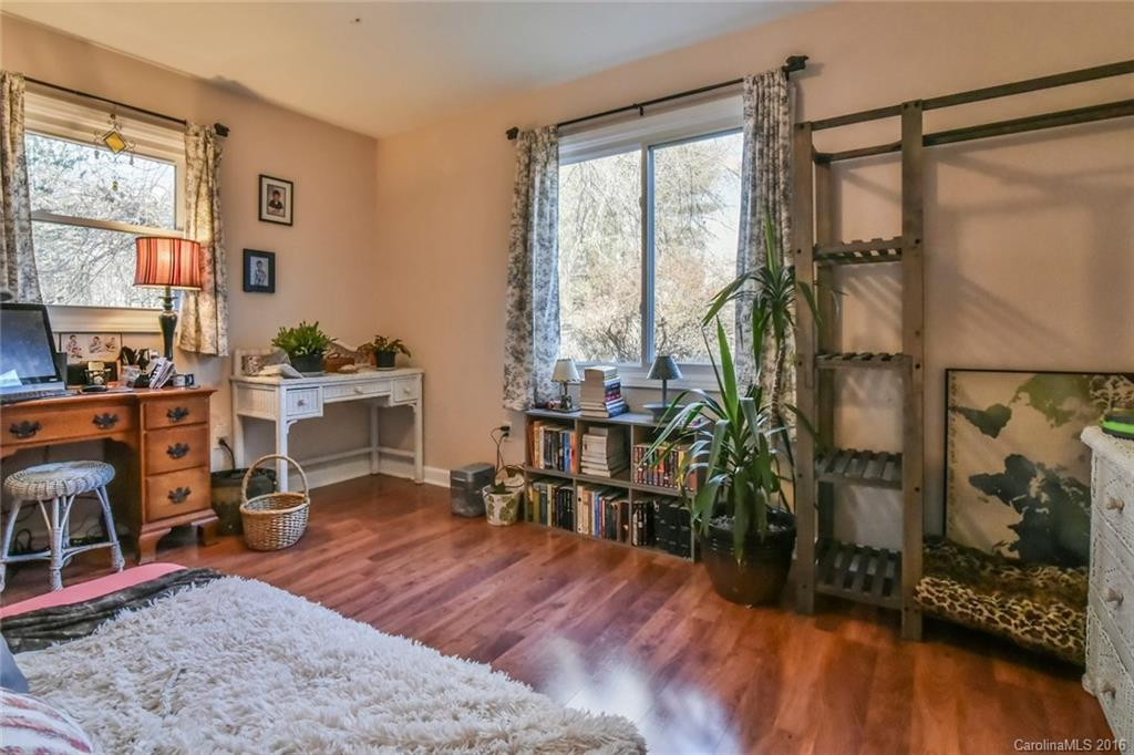 309 Ash Street - Photo 11