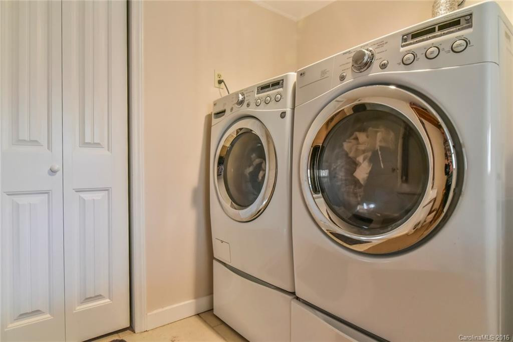 309 Ash Street - Photo 16