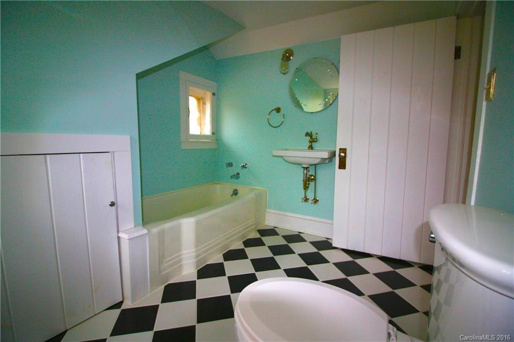 618 Sunset Drive - Photo 12