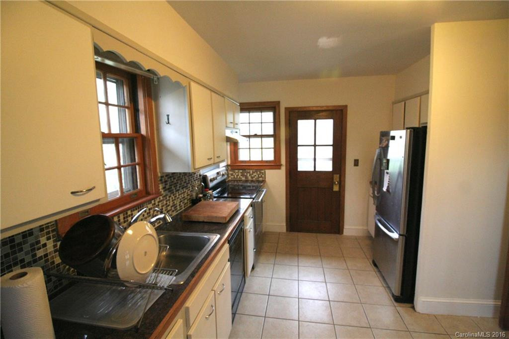 618 Sunset Drive - Photo 5