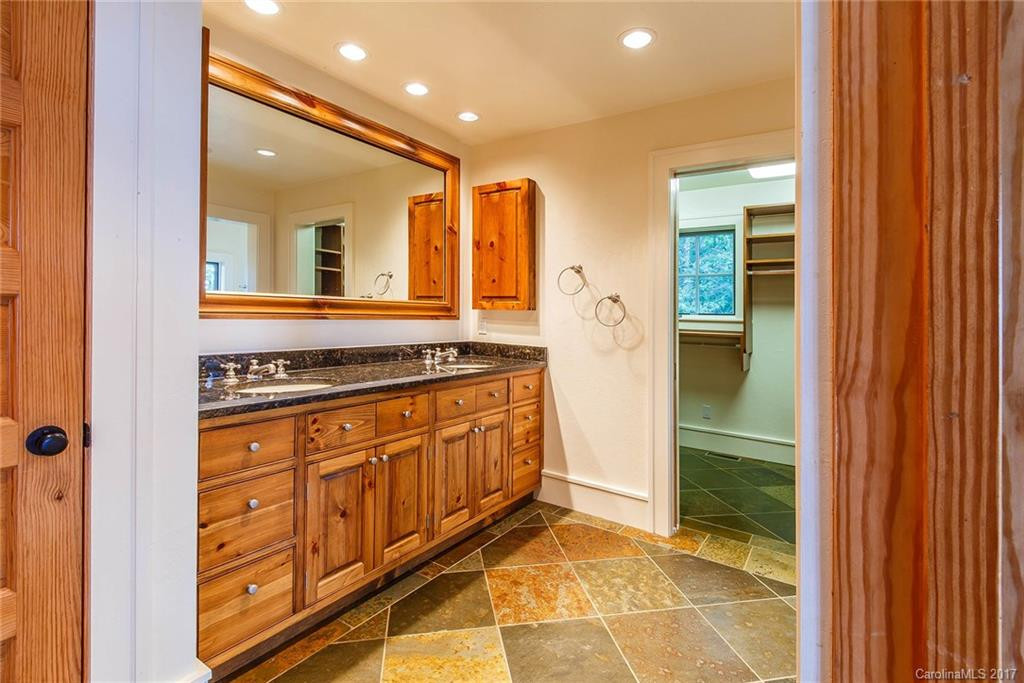 1035 Toxaway Drive - Photo 12