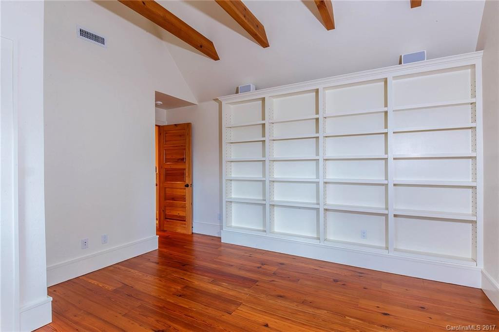 1035 Toxaway Drive - Photo 17