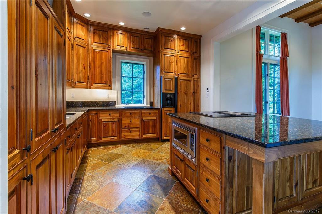 1035 Toxaway Drive - Photo 10