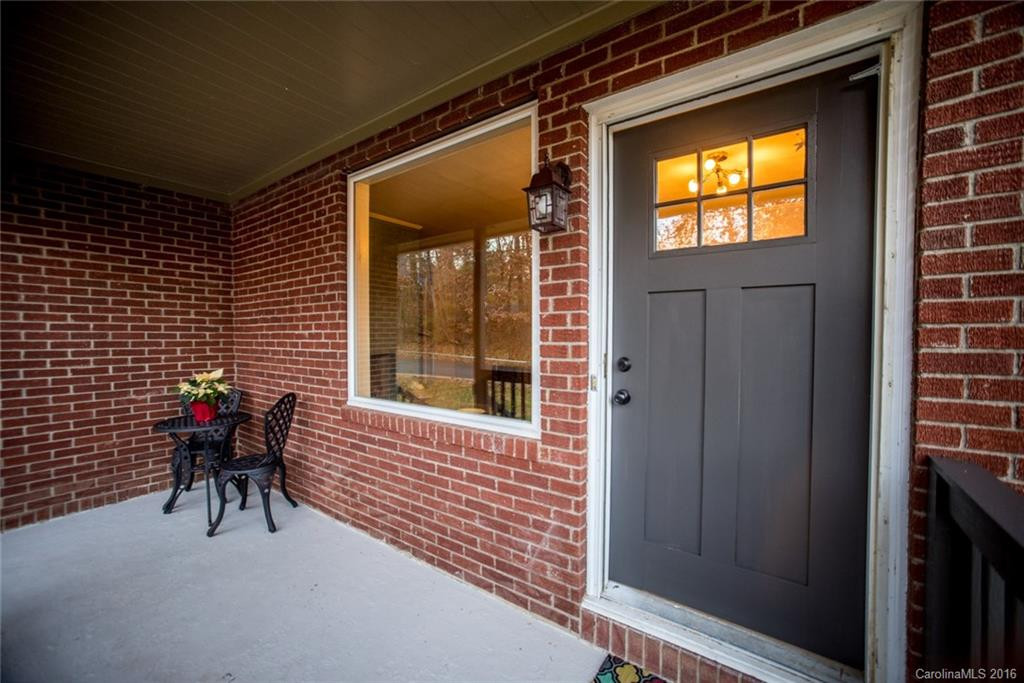 155 Carroll Avenue - Photo 2