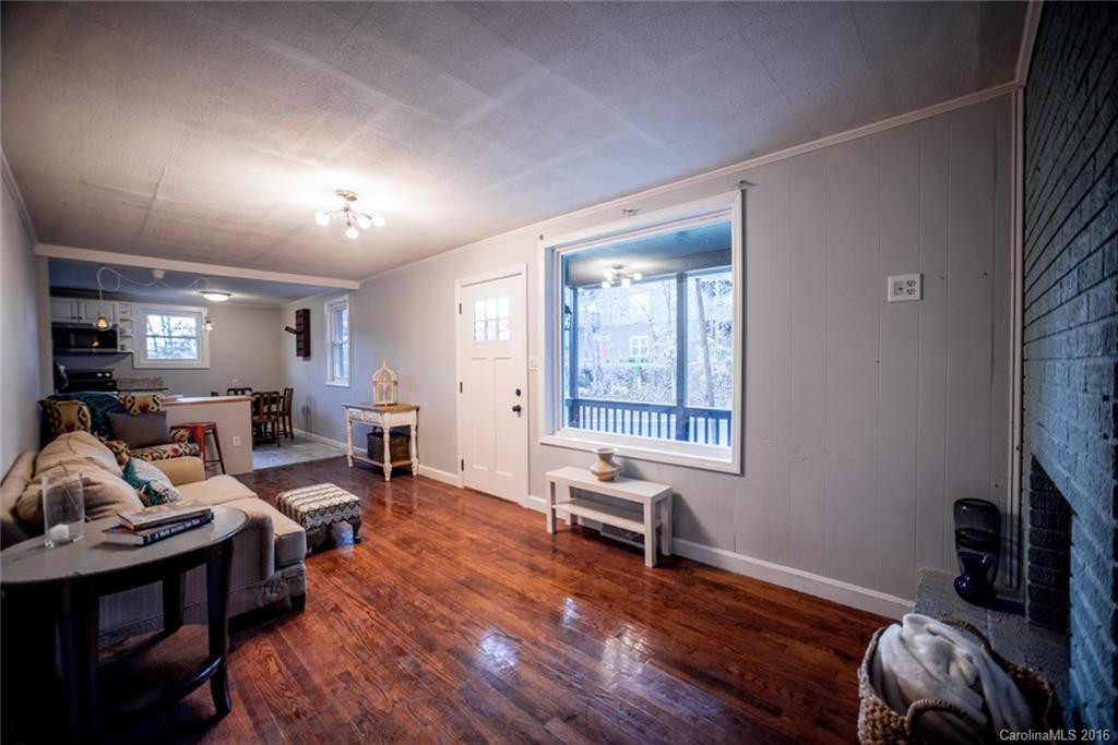 155 Carroll Avenue - Photo 4