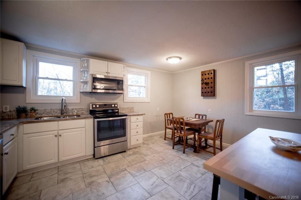 155 Carroll Avenue - Photo 9