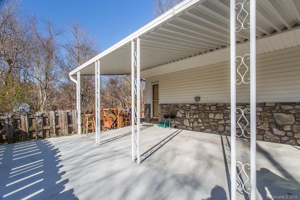 97 Maple Avenue - Photo 4