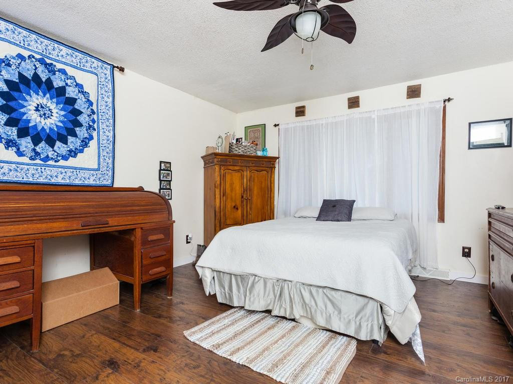653 Avery Creek Road - Photo 17