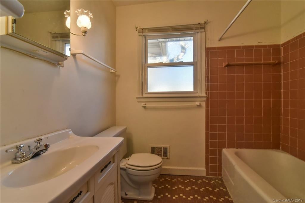 8 Fernlawn Road - Photo 11