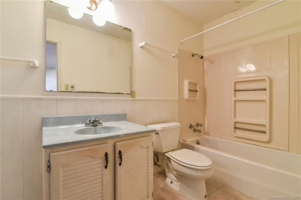 8 Fernlawn Road - Photo 18