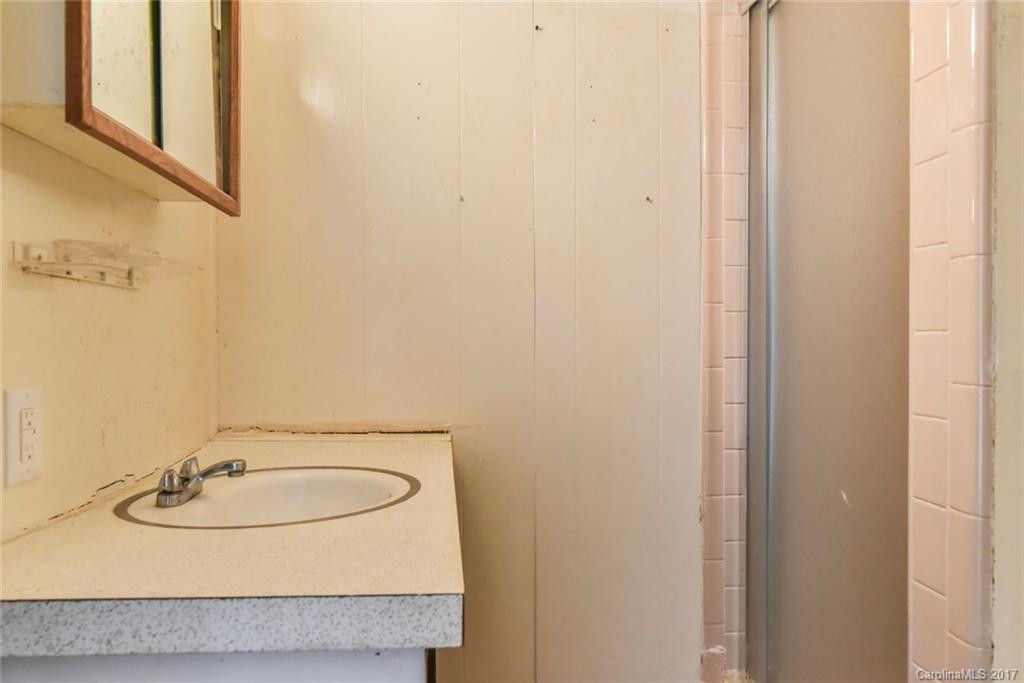 8 Fernlawn Road - Photo 20