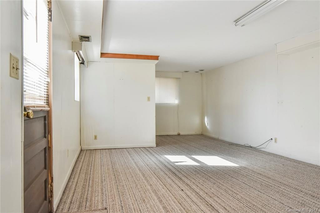8 Fernlawn Road - Photo 21