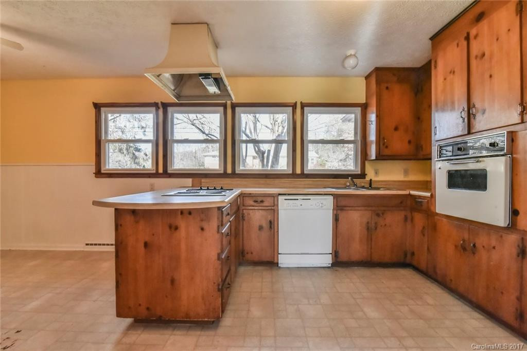 8 Fernlawn Road - Photo 7