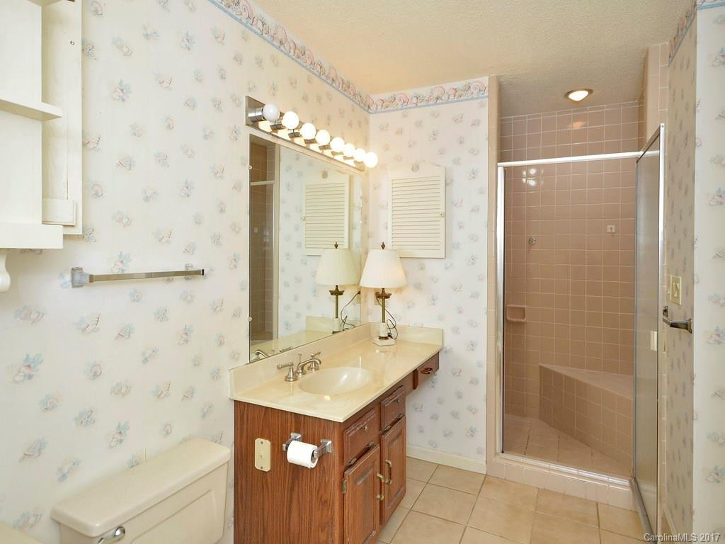 301 Fleetwood Plaza #1 - Photo 13