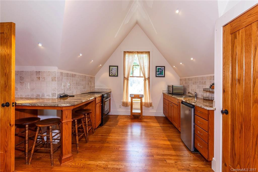 1033 Toxaway Drive - Photo 22