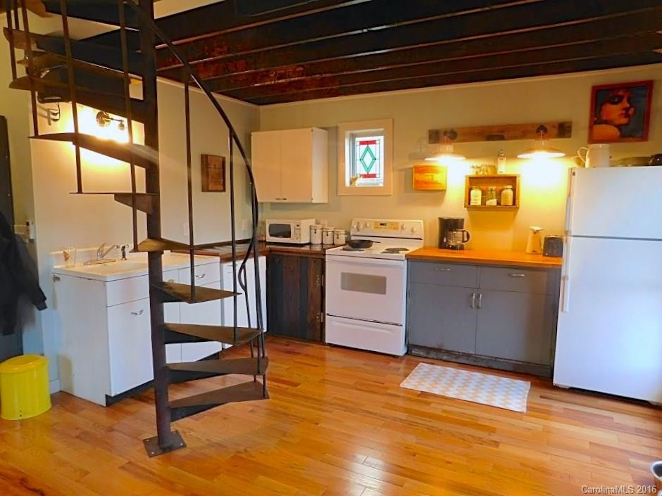 351 Hookers Gap Road - Photo 4