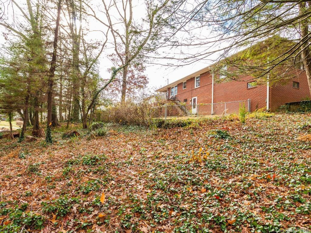 1034 Sylvan Boulevard - Photo 20