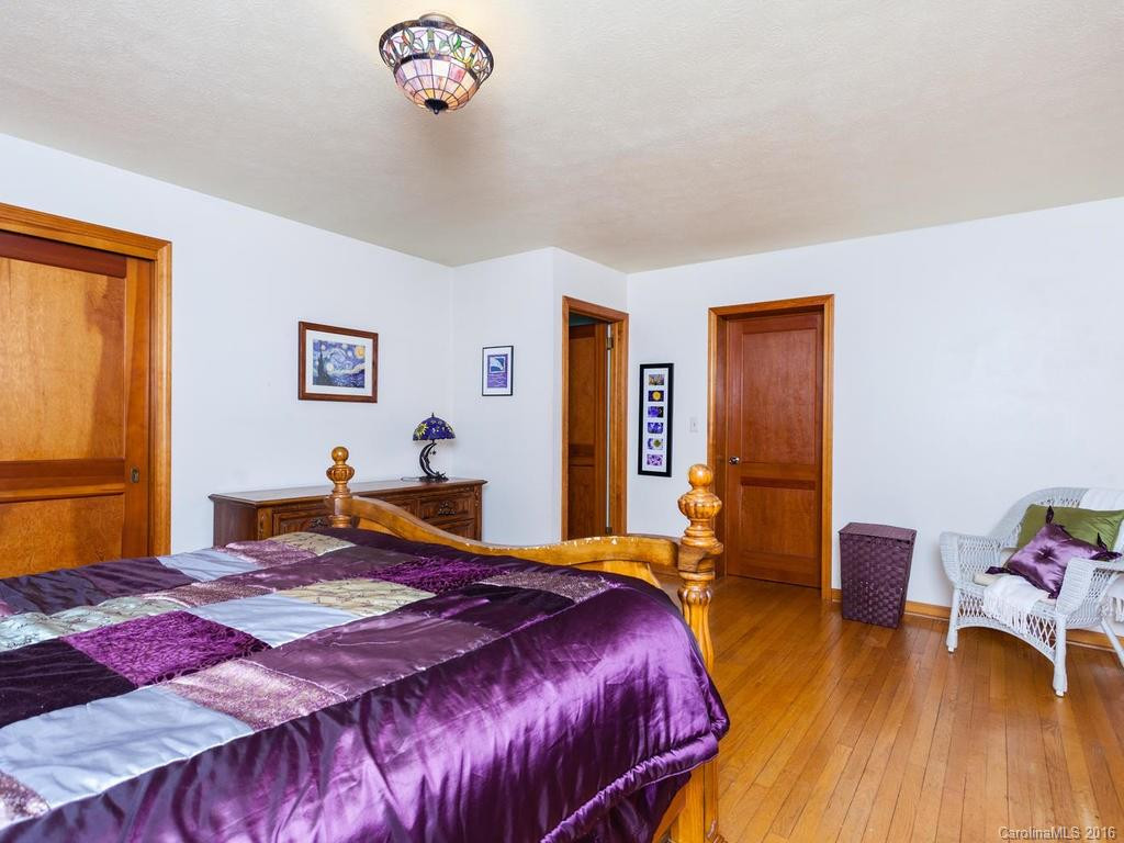 1034 Sylvan Boulevard - Photo 8