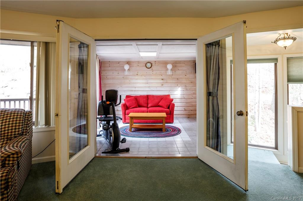 182 Skyland Drive - Photo 12
