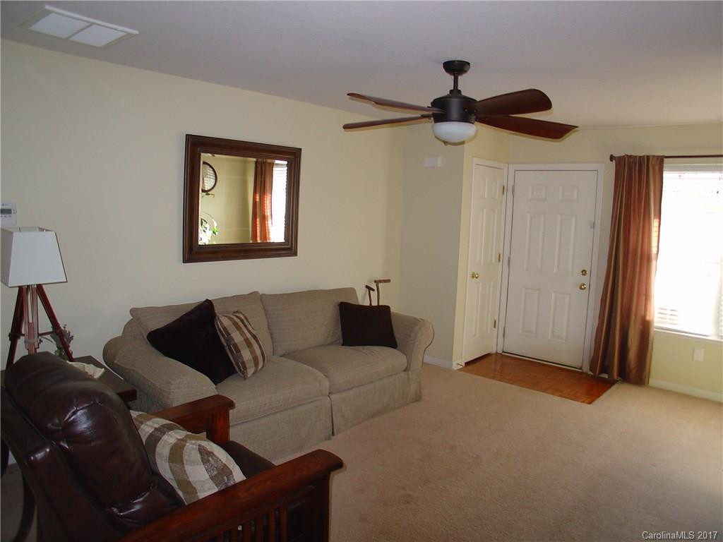 136 Chesire Way #136 - Photo 2