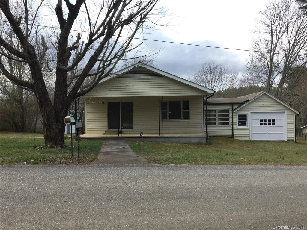 47 Smith Graveyard Road