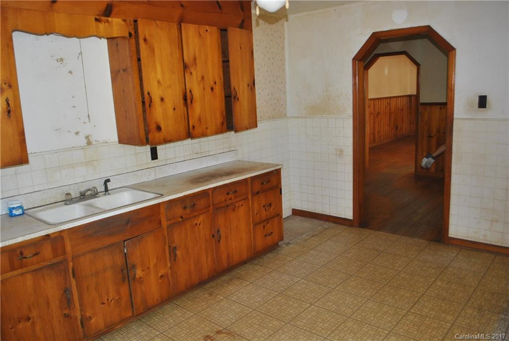 1863 Lake Logan Road - Photo 7
