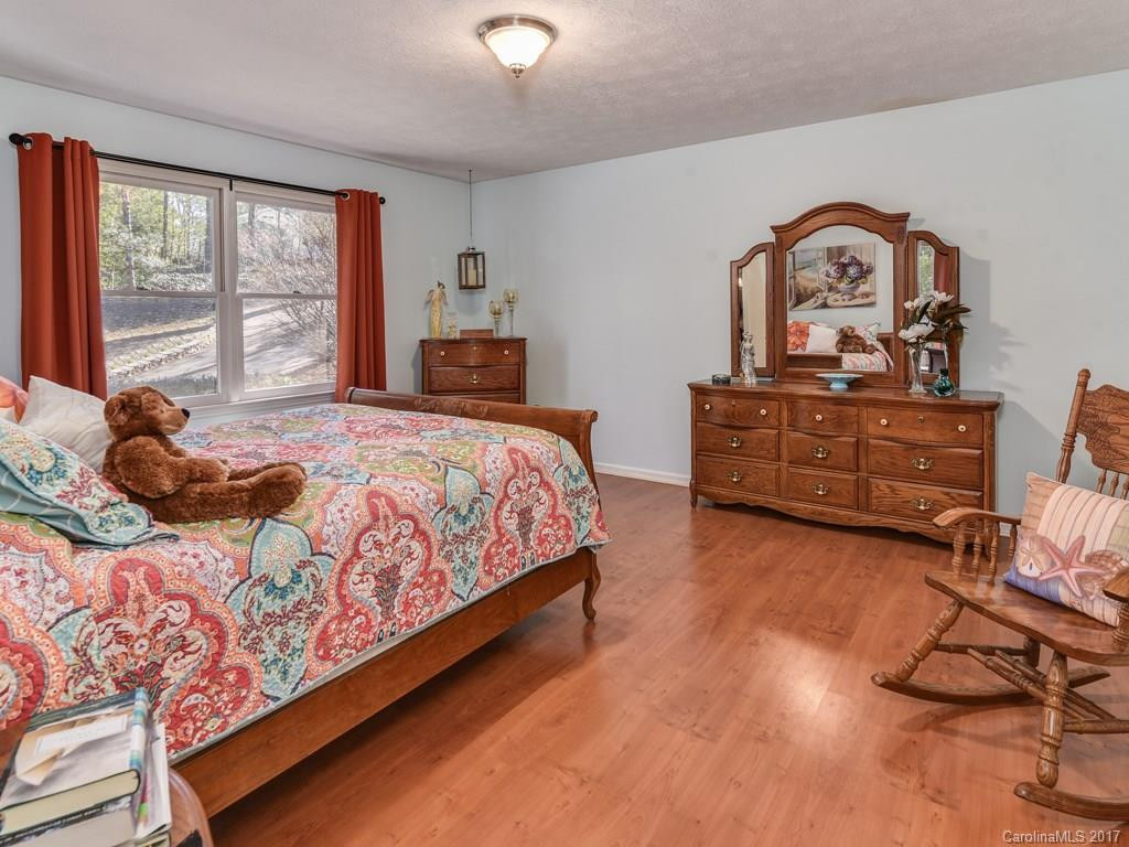 646 Sunset Drive - Photo 11