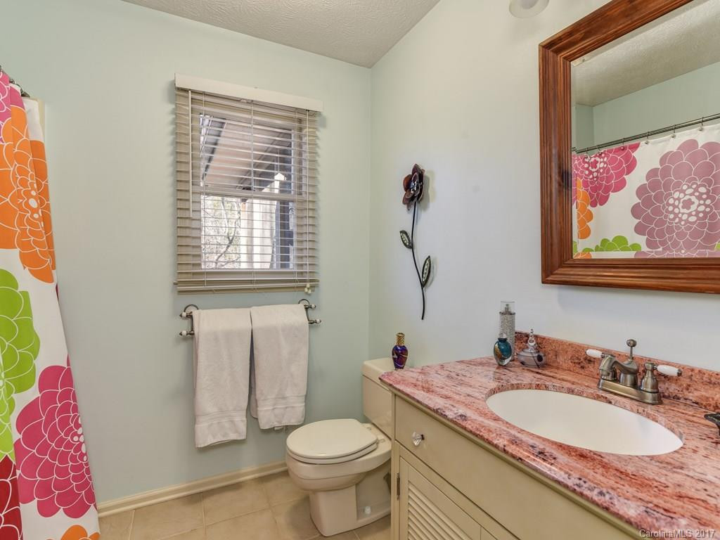 646 Sunset Drive - Photo 12