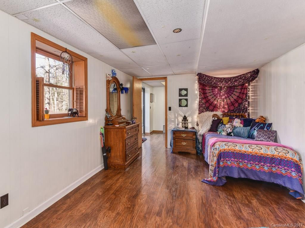 646 Sunset Drive - Photo 15