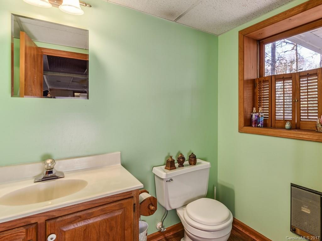 646 Sunset Drive - Photo 16