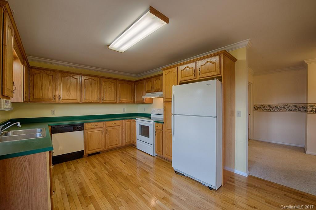40 Adams Street - Photo 16