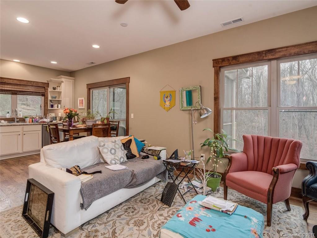 39 Houston Street - Photo 4