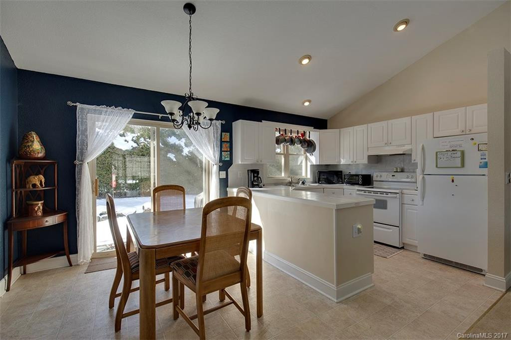 172 McMinn Avenue - Photo 5
