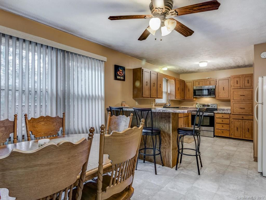 184 Walker Lane - Photo 7
