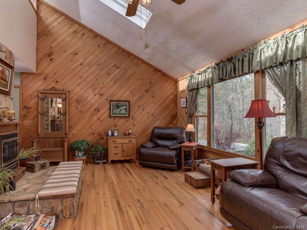 9374 Holbert Cove Road - Photo 2