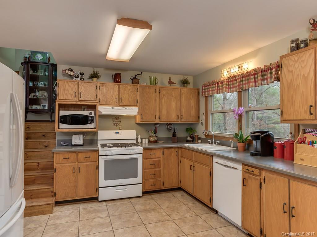 9374 Holbert Cove Road - Photo 4