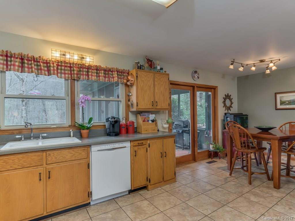 9374 Holbert Cove Road - Photo 5