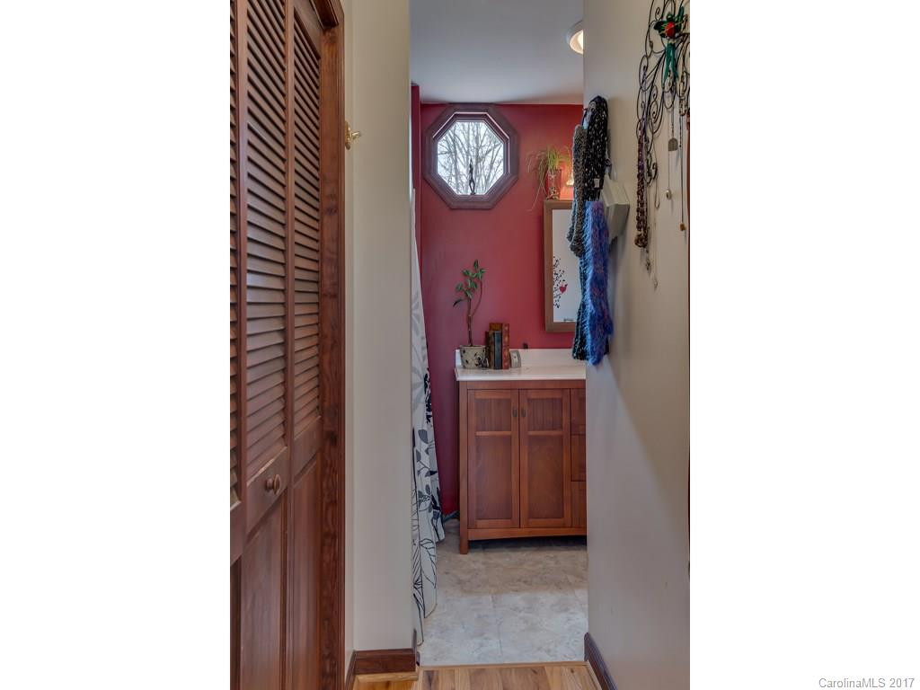 9374 Holbert Cove Road - Photo 10