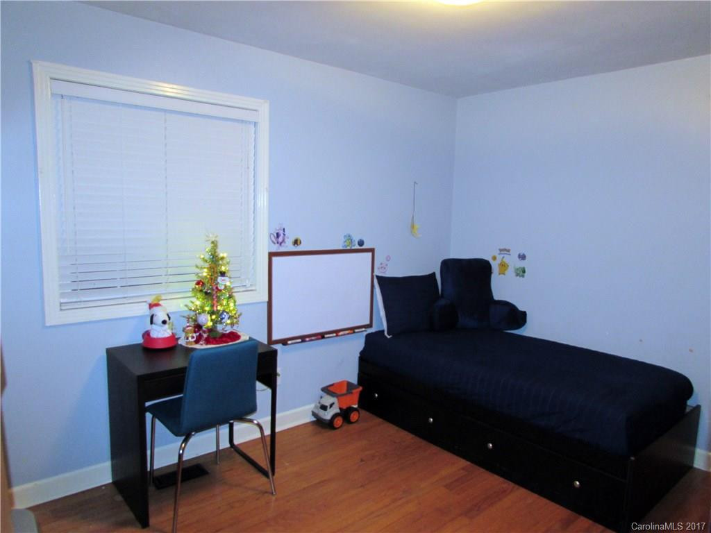 244 Crestview Street - Photo 14