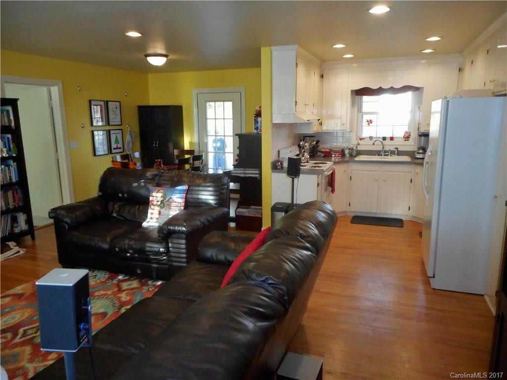 244 Crestview Street - Photo 3
