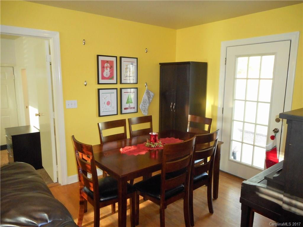 244 Crestview Street - Photo 5