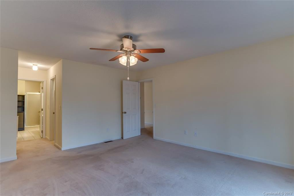 501 Plantation Drive - Photo 11