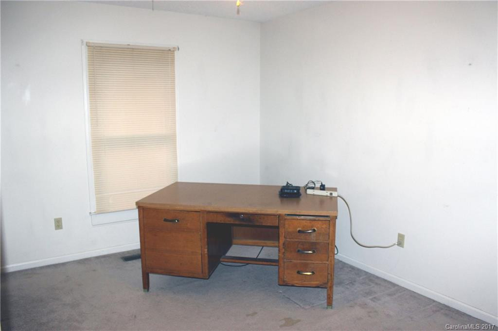 16 Maple Road - Photo 14
