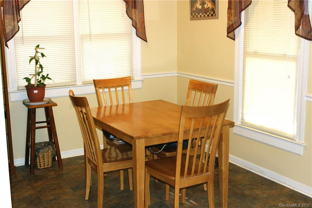 16 Maple Road - Photo 9