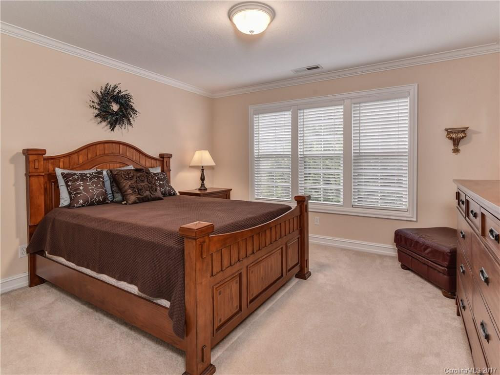 409 Oak Tree Lane - Photo 17