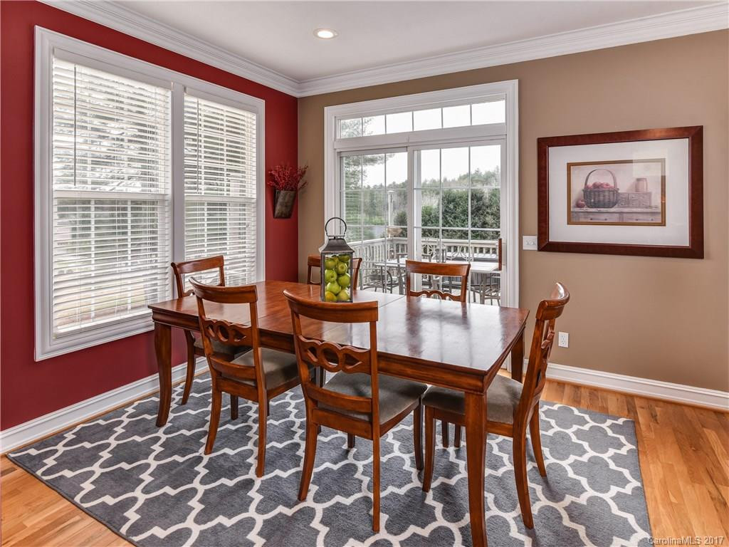 409 Oak Tree Lane - Photo 4
