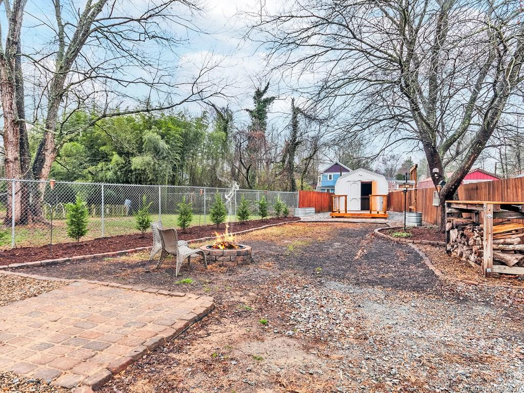 307 Spring Street - Photo 11