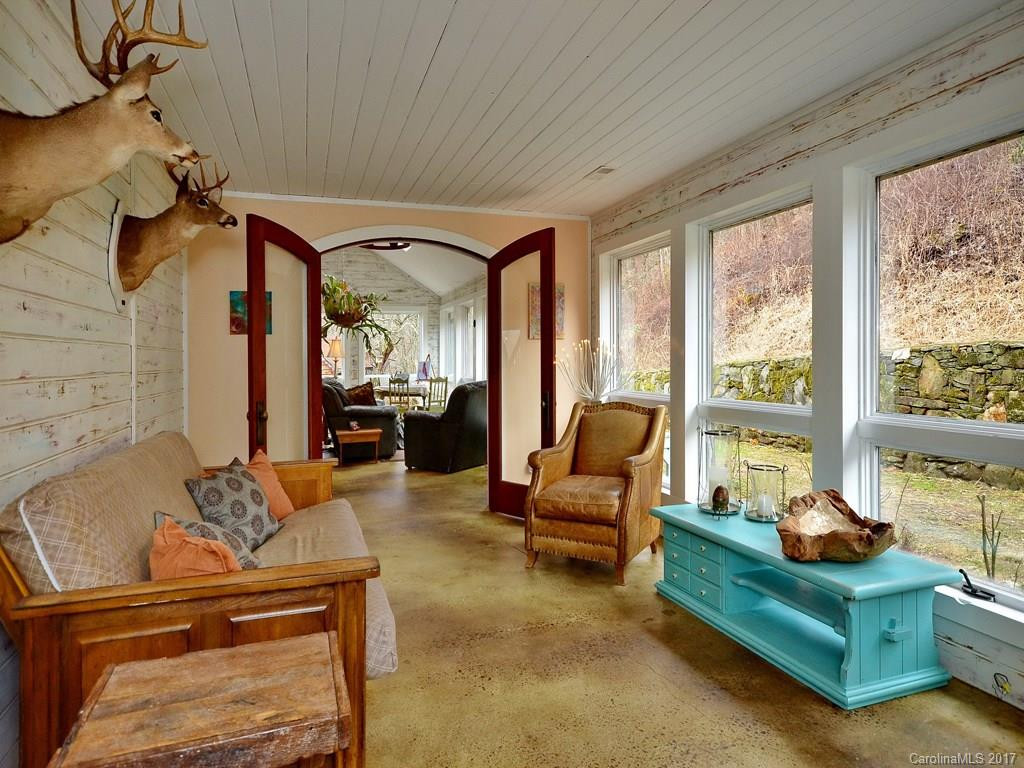 10040 Rush Fork Road - Photo 2